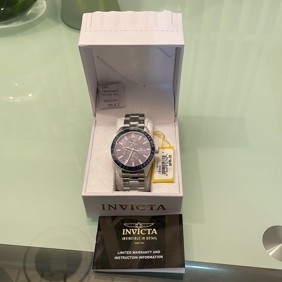 Invicta watch NWT invincible in detail $695 in the box with the warranty - Picture 5 of 10